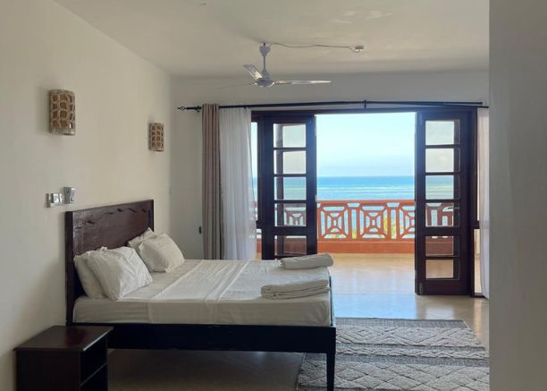 2 Bedroom Beachfront (5)